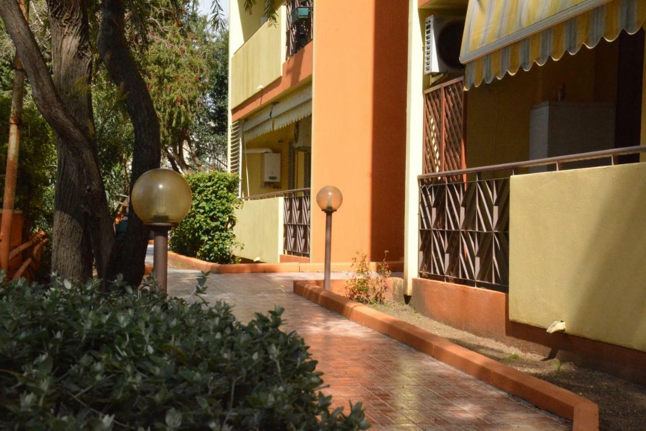 Giardini E Mare Bed & Breakfast Quartu Sant'Elena Exterior photo